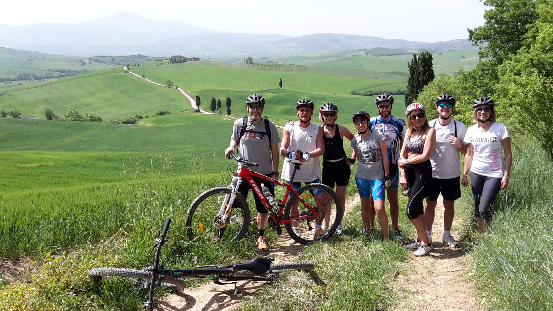 TOUR DEI CIPRESSI (25km) ½ giornata